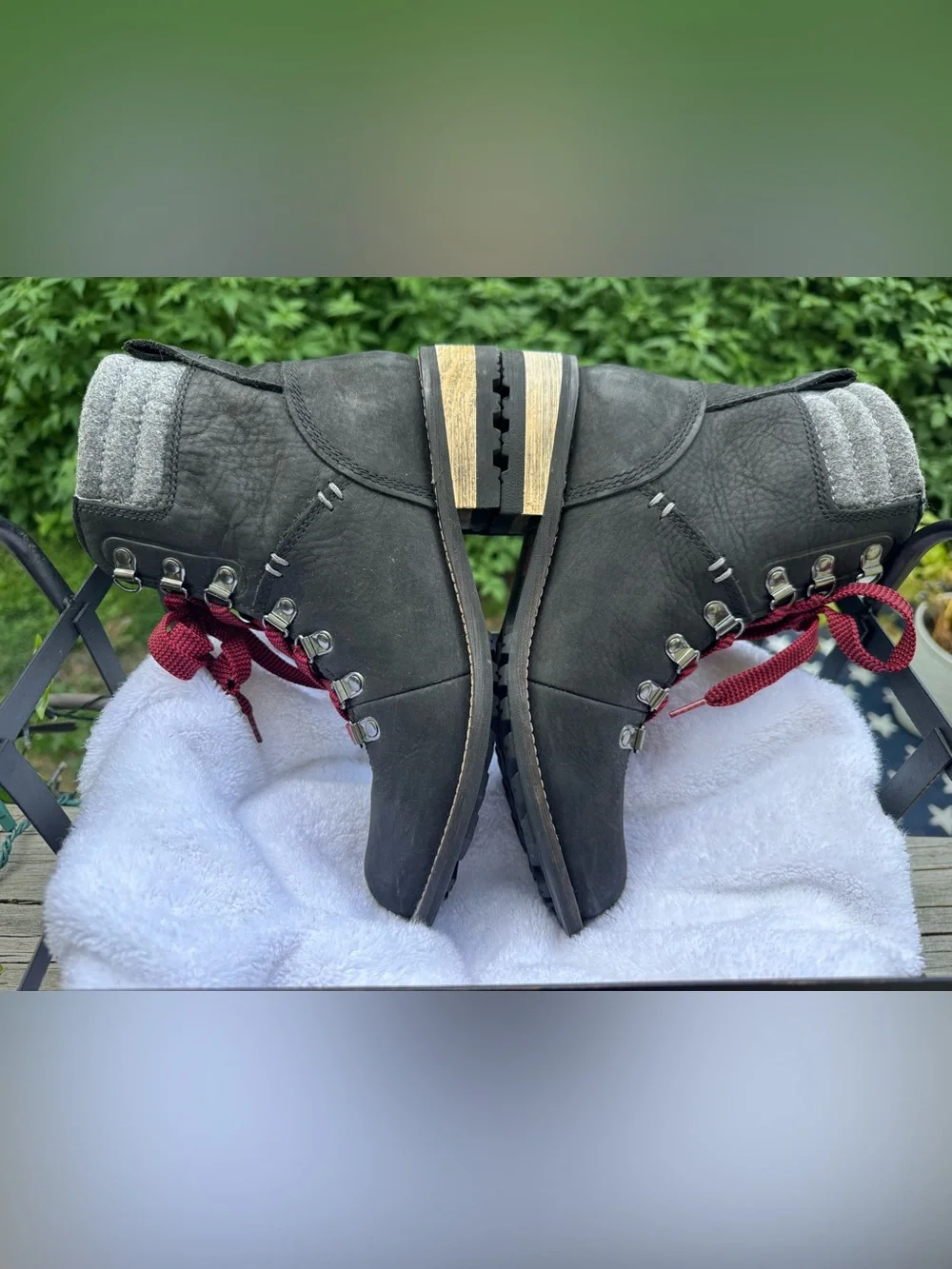 Kodiak Women's Surrey ll Waterproof Hiker Boots Black Leather Red Laces 6.5